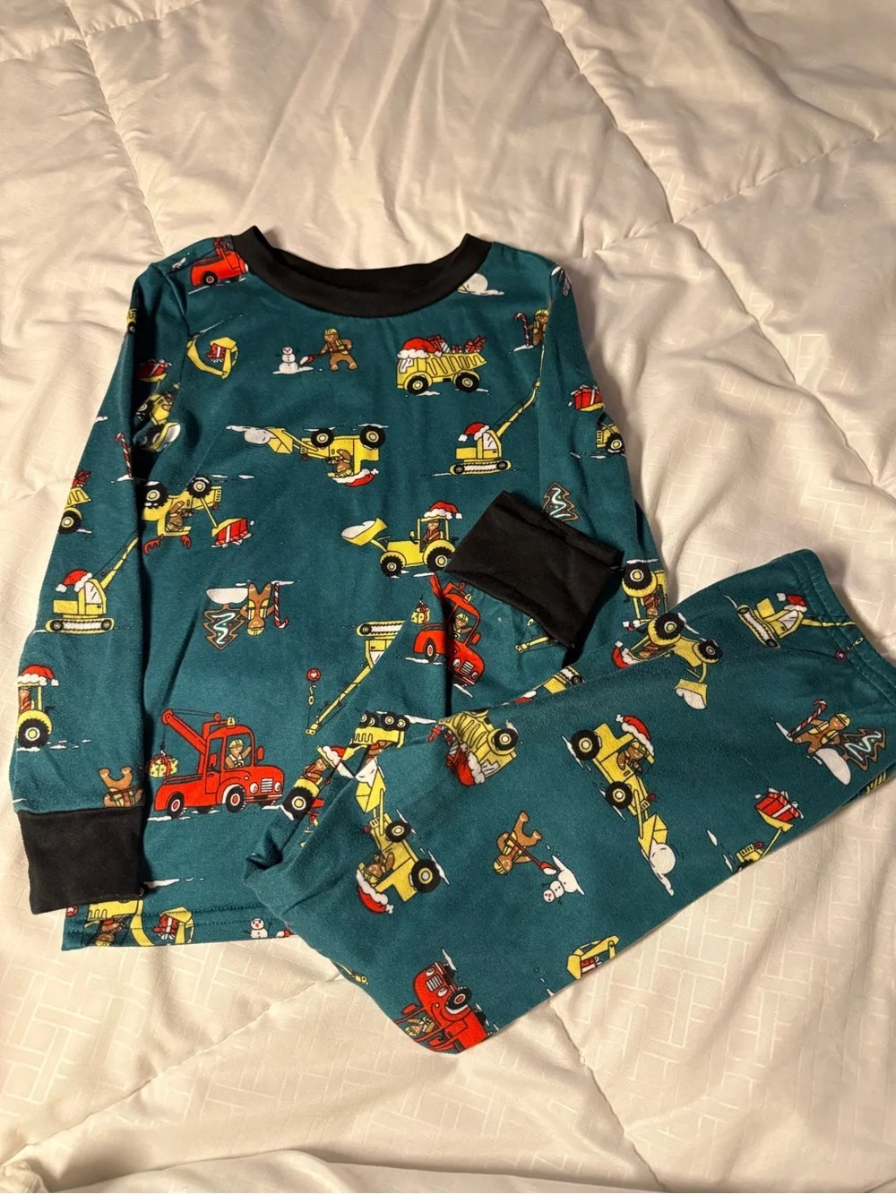 6 pairs of 4t pajamas
